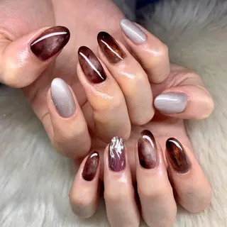 ネイル repos~ルポ~所属・里見 麗のネイルデザイン