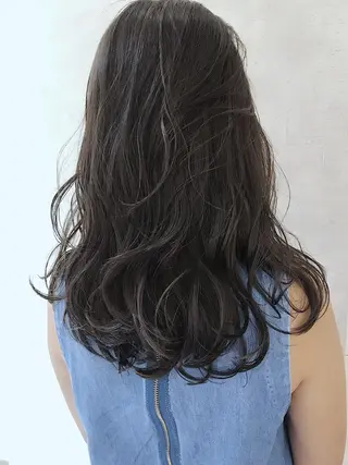 ロング カラー MOU namba ムウナンバのヘアスタイル