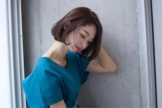 ショート hoNua. 栄/透明感カラーのヘアスタイル