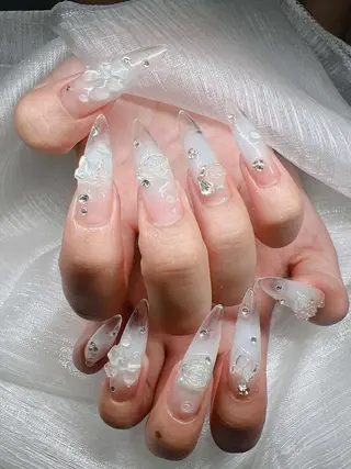ネイル Lee Nailsのネイルデザイン