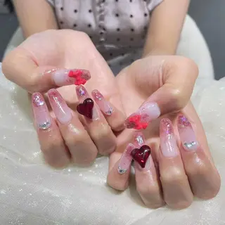 ネイル Queens テイのネイルデザイン