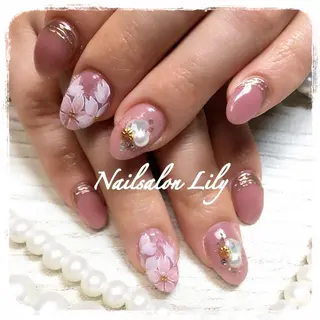 ネイル Lily*nail 🌻Mii🌻のネイルデザイン