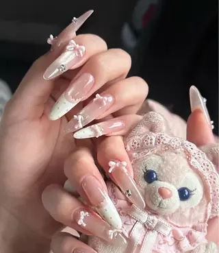 カラー AIN Nailのネイルデザイン