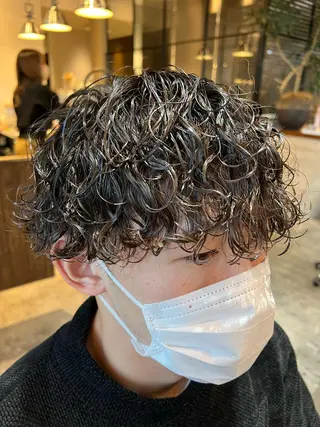 ショート パーマ メンズ 波巻きスパイラルパー マ/シャドウパーマ駿のヘアスタイル