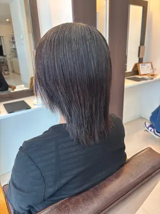 ミディアム 山本 詩織のヘアスタイル