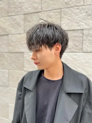 ショート ⚡メンズパーマフ ェードカットTomyのヘアスタイル