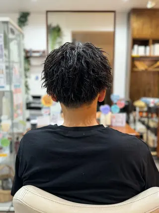 ショート パーマ メンズ 山田 梓のヘアスタイル