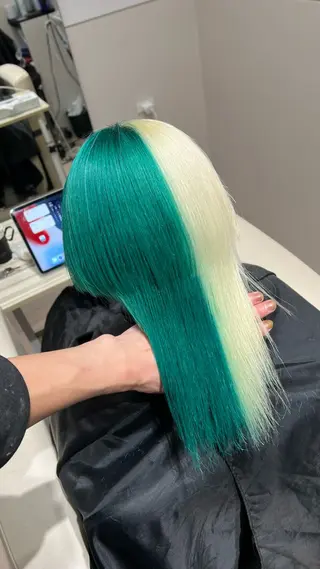 ミディアム SALOWIN柏Suite所属・ブリーチ毛の縮毛矯正 ハイトーン/岡本智樹のヘアスタイル