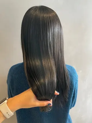 ロング カラー 長谷川 沙紀のヘアスタイル