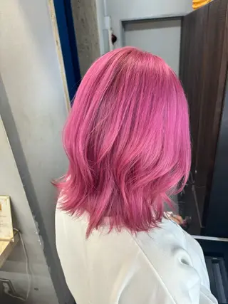 ミディアム ブリーチ&似合せボブ 田中寛十のヘアスタイル