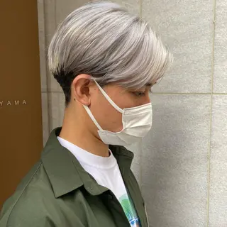 ショート メンズ ハイトーン/デザイン hirokiのヘアスタイル