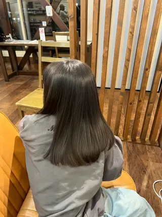 セミロング 田中 愛音のヘアスタイル