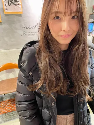 ロング さの あやねのヘアスタイル