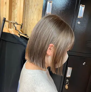 ショート ☘️レイヤー&ボブ× ハイトーン☘️初ボブのヘアスタイル