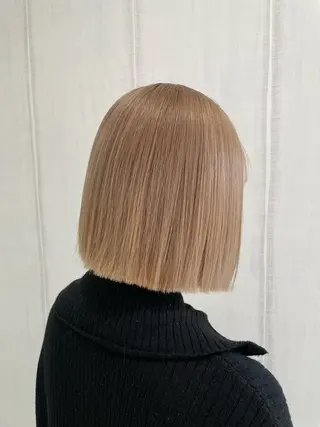 カラー ブリーチ・縮毛矯正 三島佳音のヘアスタイル