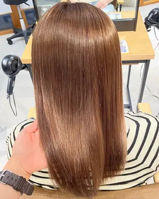 ミディアム see. REIRAのヘアスタイル