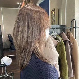 セミロング カラー 山本 琴乃🦭のヘアスタイル