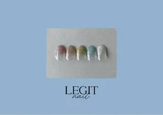ネイル LEGIT nail AKARIのネイルデザイン