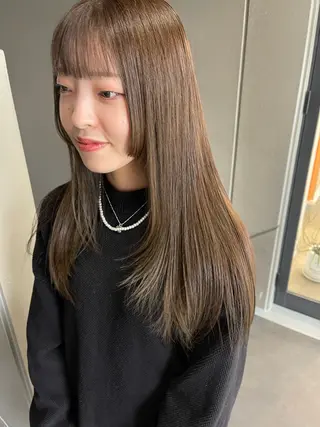 ロング カラー 💓パーマ，💗 レイヤーカットのヘアスタイル
