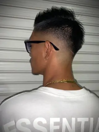 ショート メンズ TAKUMI/銀座/ ビジネス/フェードのヘアスタイル