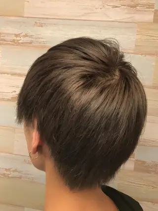 ショート カラー 松井 博徳のヘアスタイル