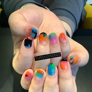ネイル 個性派ネイルサロン 💅🏼ターコイズのネイルデザイン