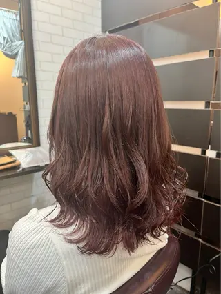 セミロング カラー TELAHAIR 伊藤 咲里奈のヘアスタイル