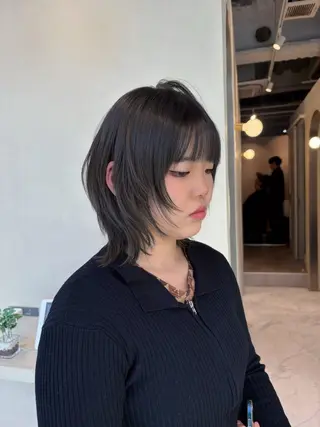 ミディアム 赤み消しカラー🪽 透明感カラー🪽のあのヘアスタイル