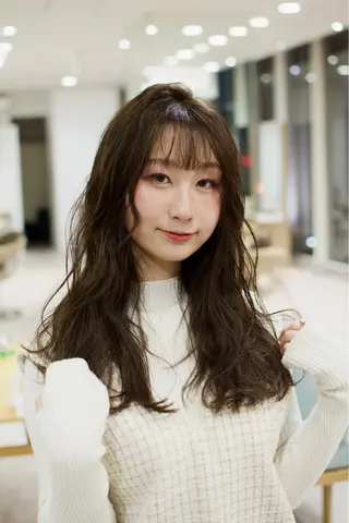 ロング カラー cana 札幌レイヤースタイルのヘアスタイル