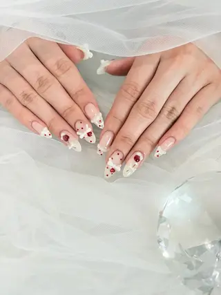 ネイル EmaNail 🧸Momokaのネイルデザイン