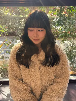 セミロング 韓国レイヤー YOKE reinaのヘアスタイル
