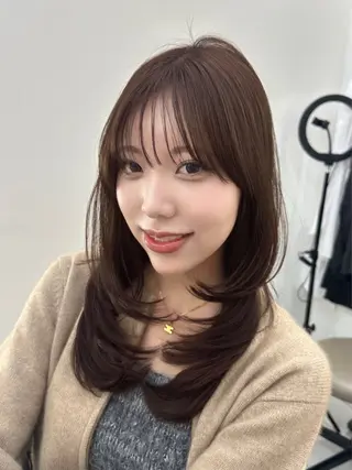 ロング カラー 韓国風レイヤーカラー ライムのヘアスタイル