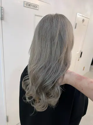 ミディアム カラー ブリーチ有無Wカラー メンズパーマ大成のヘアスタイル