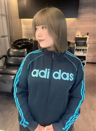 ミディアム レイヤーカット/韓国 /艶髪/ダブルカラーのヘアスタイル