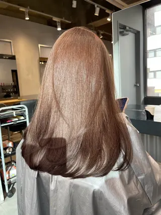 ロング カラー ハイトーン×レイヤー カットTAKUMIのヘアスタイル