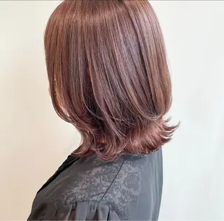 ミディアム カラー 山口 莉奈のヘアスタイル