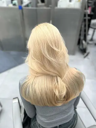 ミディアム カラー ヘアアレンジ ハイトーン/透明感/ レイヤー/かずや🦁のヘアスタイル