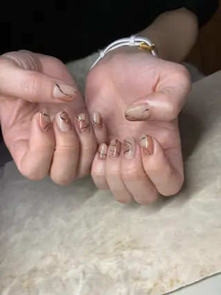 ネイル elu :nail&eyeのネイルデザイン