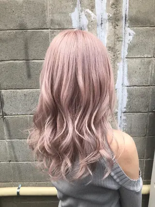 カラー ダブルスキルエクステ /羽エクステ白石宇由のヘアスタイル
