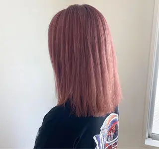 ミディアム カラー 美髪矯正・レイヤー 倉友哉のヘアスタイル