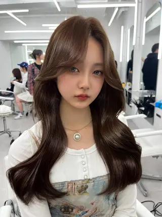 カラー 透明感カラー✨🩵 韓国ヘアkanatoのヘアスタイル
