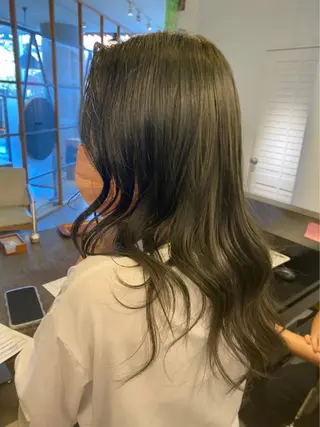 ロング カラー パーマ ヘアアレンジ ハイトーンカラー🤍 山下 優華のヘアスタイル