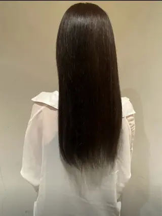 ロング 千田 琴音のヘアスタイル