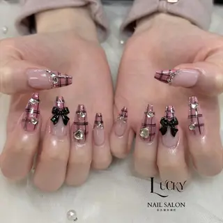 ネイル Lucky Nail Salonのネイルデザイン