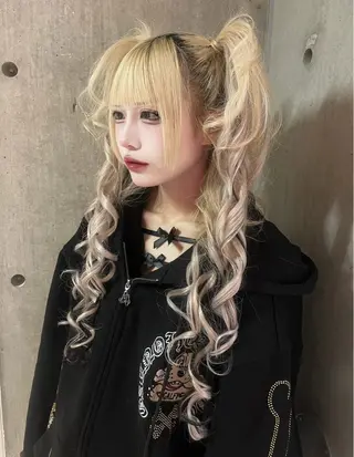 ロング ヘアアレンジ H. MADOKAの眉毛・アイブロウイメージ