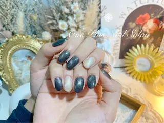 ショート カラー ネイル One Plus Nail Salonのネイルデザイン