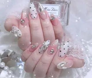 ネイル uu ネイルサロン関内🌼のネイルデザイン