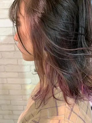 セミロング カラー パーマ ネイル マツエク・マツパ レイヤー＆カラー 人気美容師倉崎涼のヘアスタイル