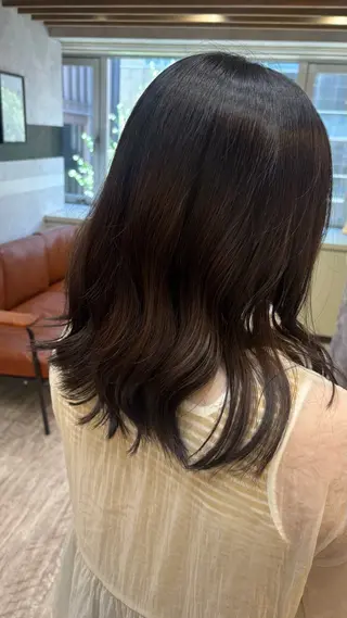 ミディアム ヒグチ ハルナのヘアスタイル