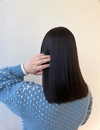 セミロング カラー 小原 里都のヘアスタイル
